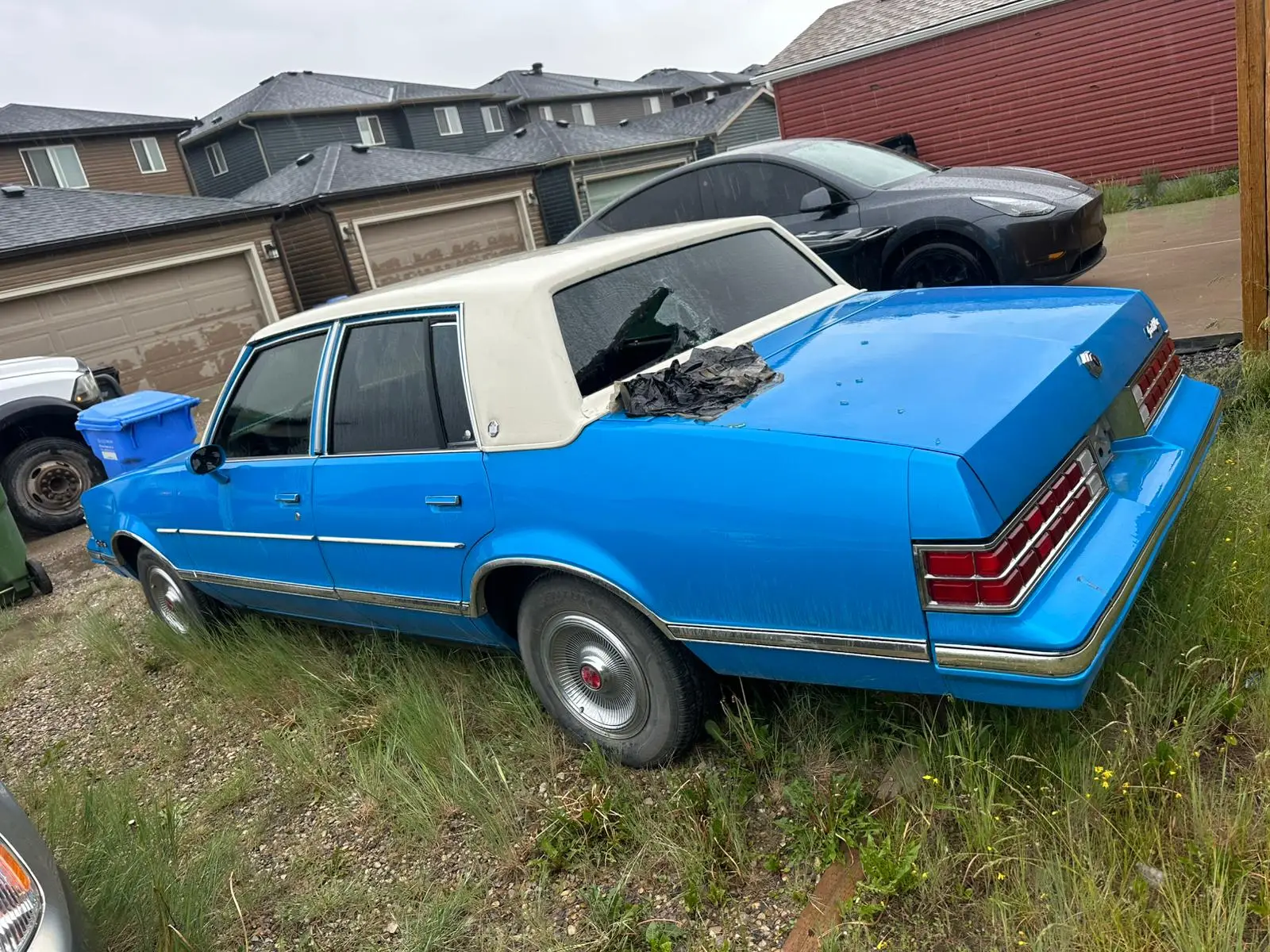Old junk car sold for cash